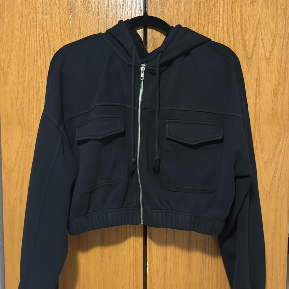 PacSun black cropped jacket